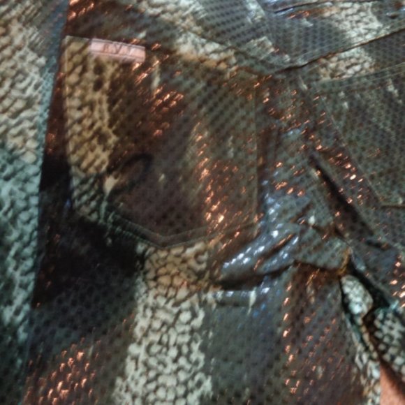 Snakeskin 3/4 jeans NWT green jeans - Picture 6 of 8